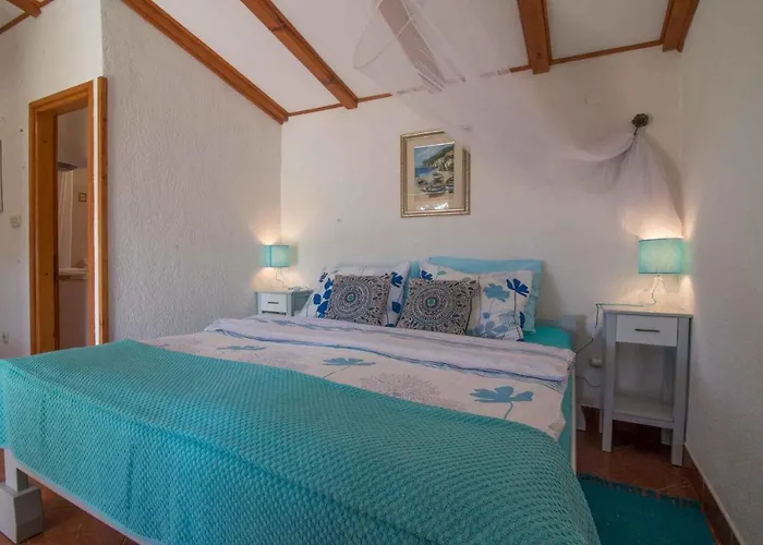 In 33624 Veli Lošinj