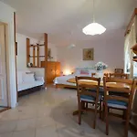 Apartamento In 33624 Veli Lošinj