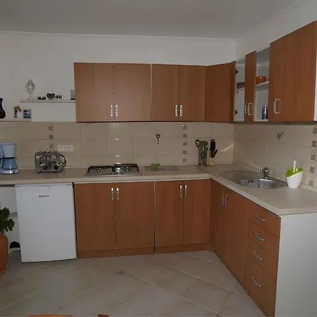 In 33624 * Veli Lošinj