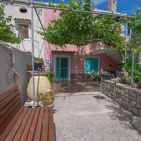 Apartment In 33624 Veli Losinj