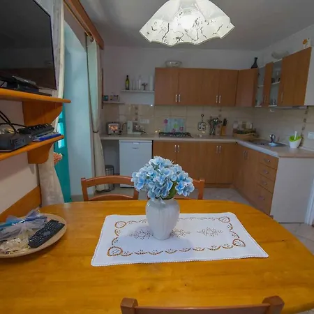 In 33624 Veli Lošinj